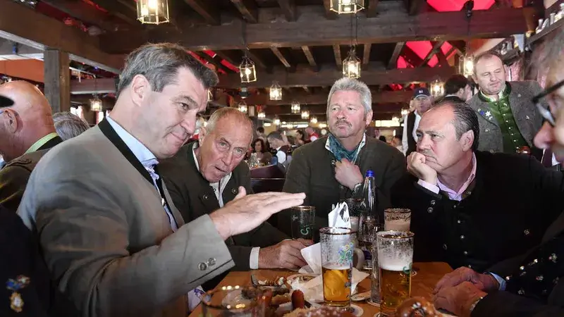 Stammtisch Montag im Hofbräuhaus